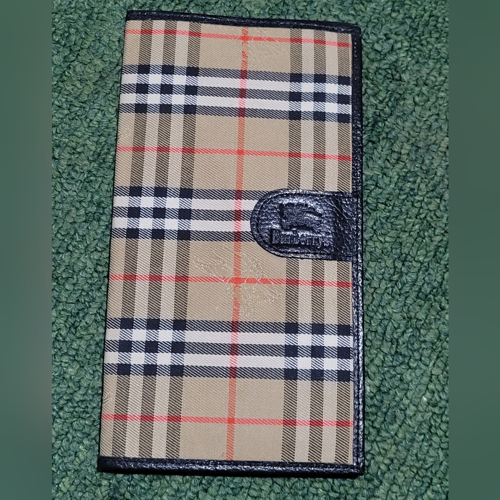 Burberry Travel/Checkbook/Passport Holder